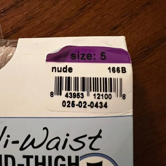 ASSETS Spanx High Waist Shaper Shorts Size 5 - Tan - Picture 2 of 11